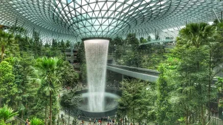 Image of fountain at Singapore Changi Aiport